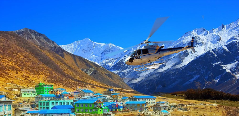 Heli tour to Kyanjin Gompa